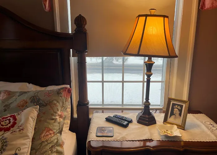 Antique1242 British Bed & Breakfast